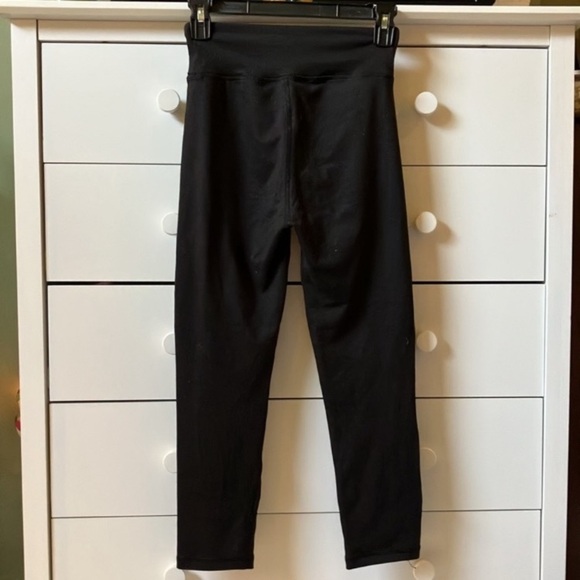 🧘🏻‍♀️ SO SIZE SMALL BLACK HIGH RISE LEGGINGS - Picture 3 of 12
